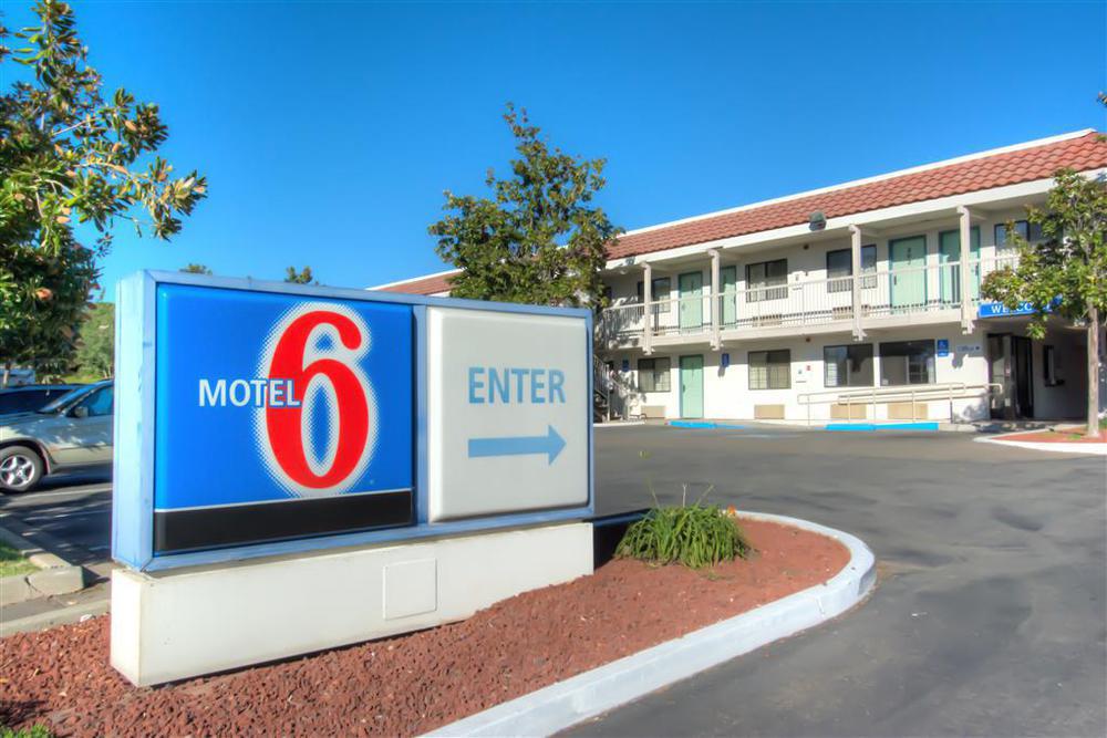 Motel 6-Redding, Ca - South Exteriör bild
