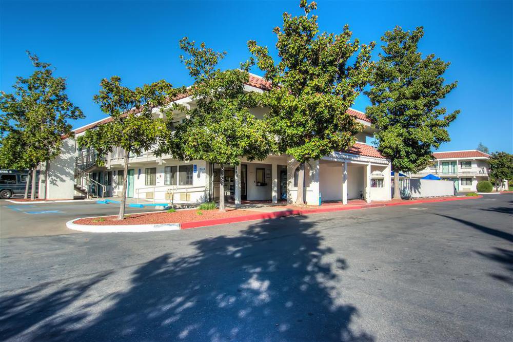 Motel 6-Redding, Ca - South Exteriör bild