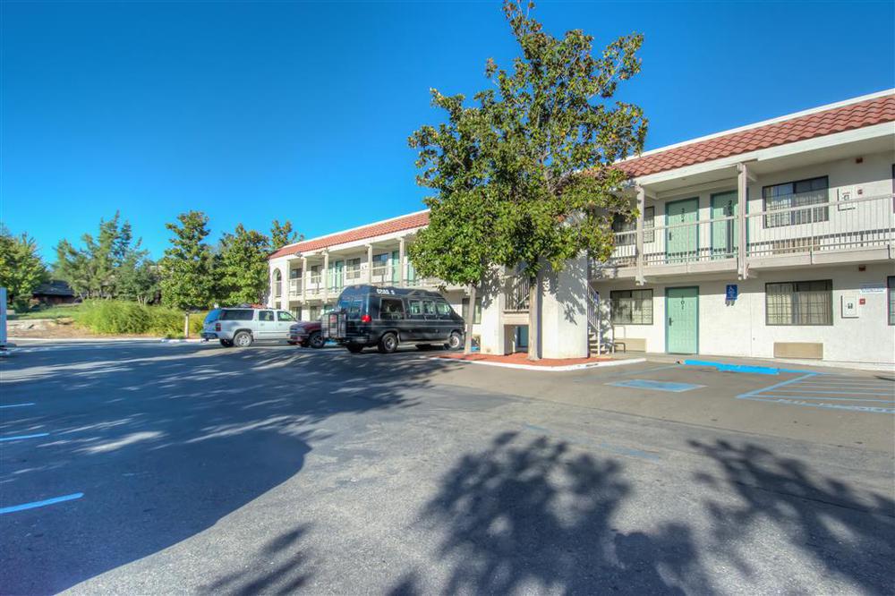 Motel 6-Redding, Ca - South Exteriör bild