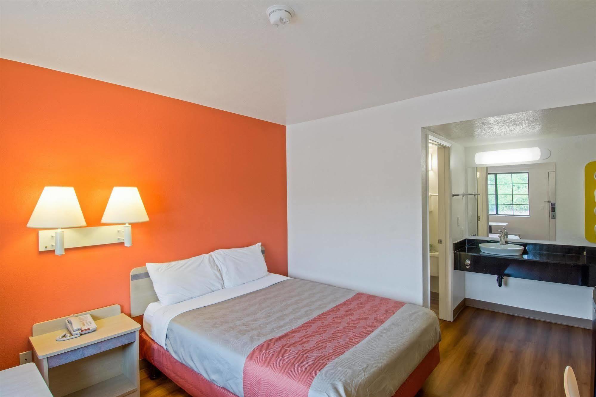 Motel 6-Redding, Ca - South Exteriör bild