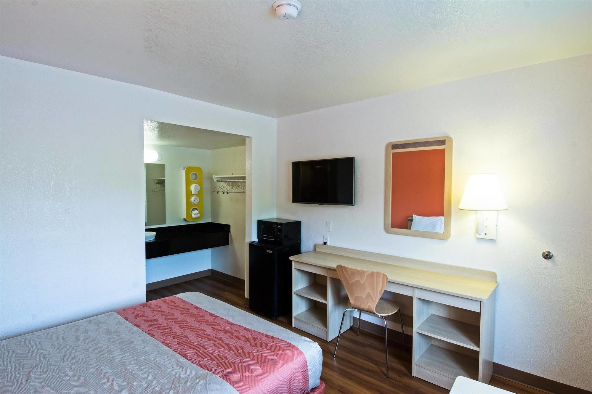 Motel 6-Redding, Ca - South Exteriör bild