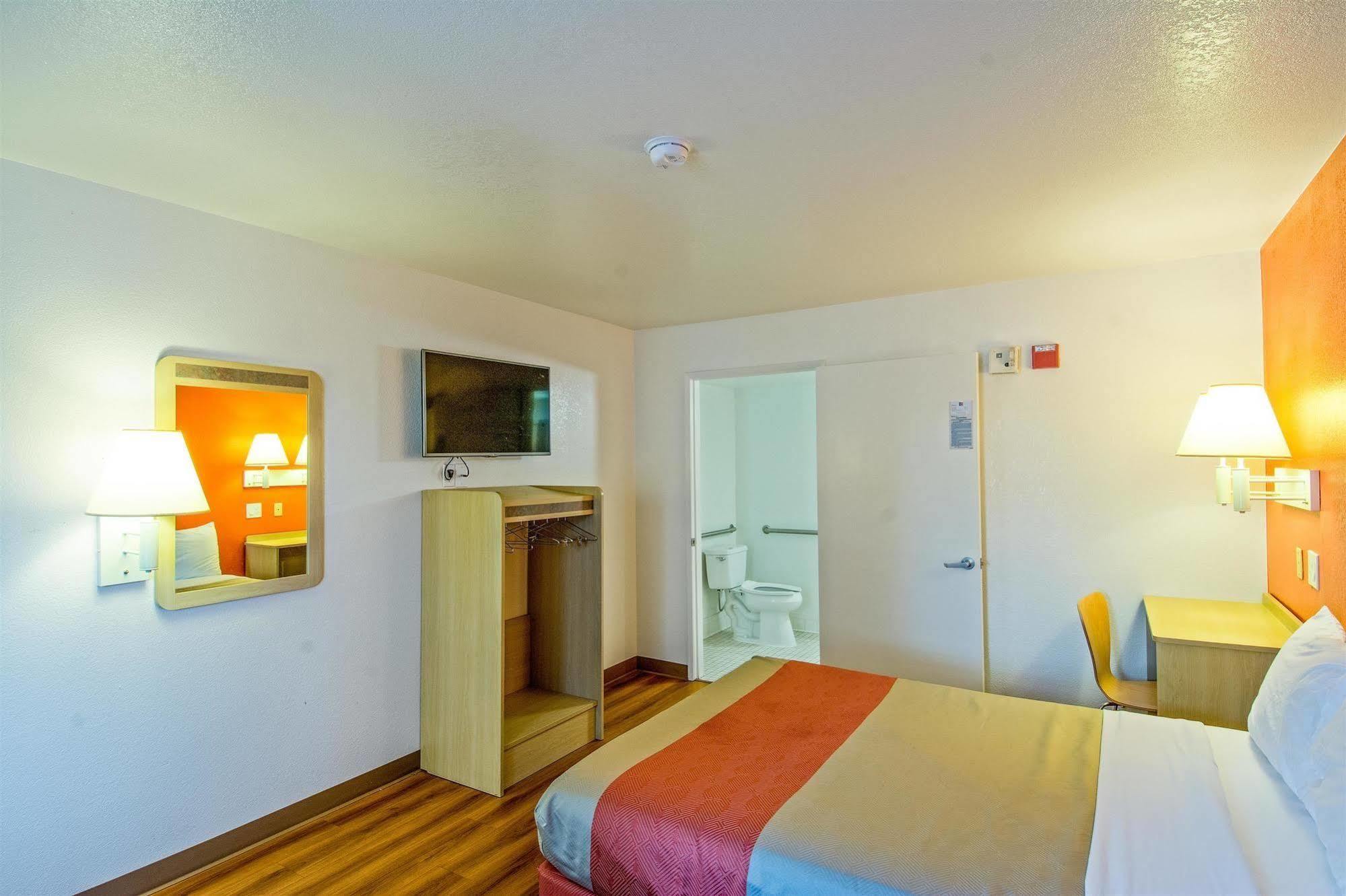 Motel 6-Redding, Ca - South Exteriör bild