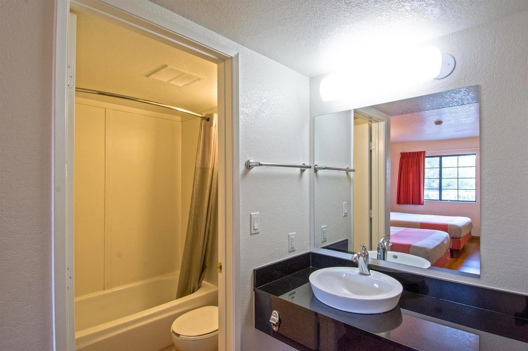 Motel 6-Redding, Ca - South Exteriör bild